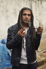 Apache Indian shoots with Raghav for new video in Malad, Mumbai on 10th Aug 2013 (40).JPG